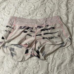 Lululemon size 8 4 way speed short